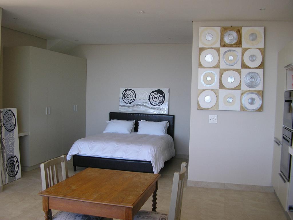 Camps Bay Studio Guesthouse - Studio Cape Town Room photo