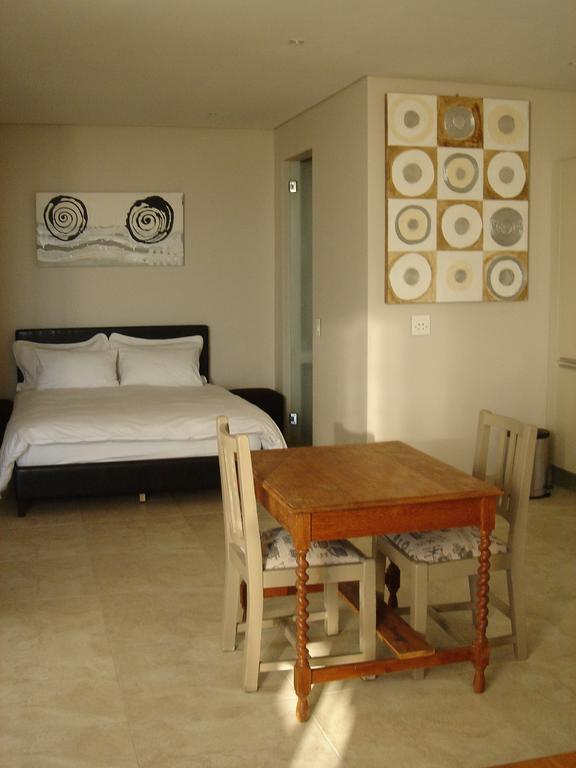 Camps Bay Studio Guesthouse - Studio Cape Town Room photo